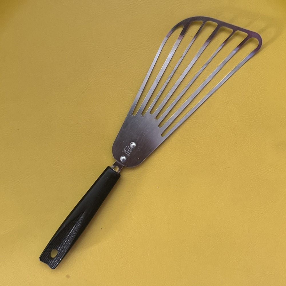 Vtg ECKO Large Chromium Plated Slotted Angled Fish Spatula Blk Nylon Handle USA